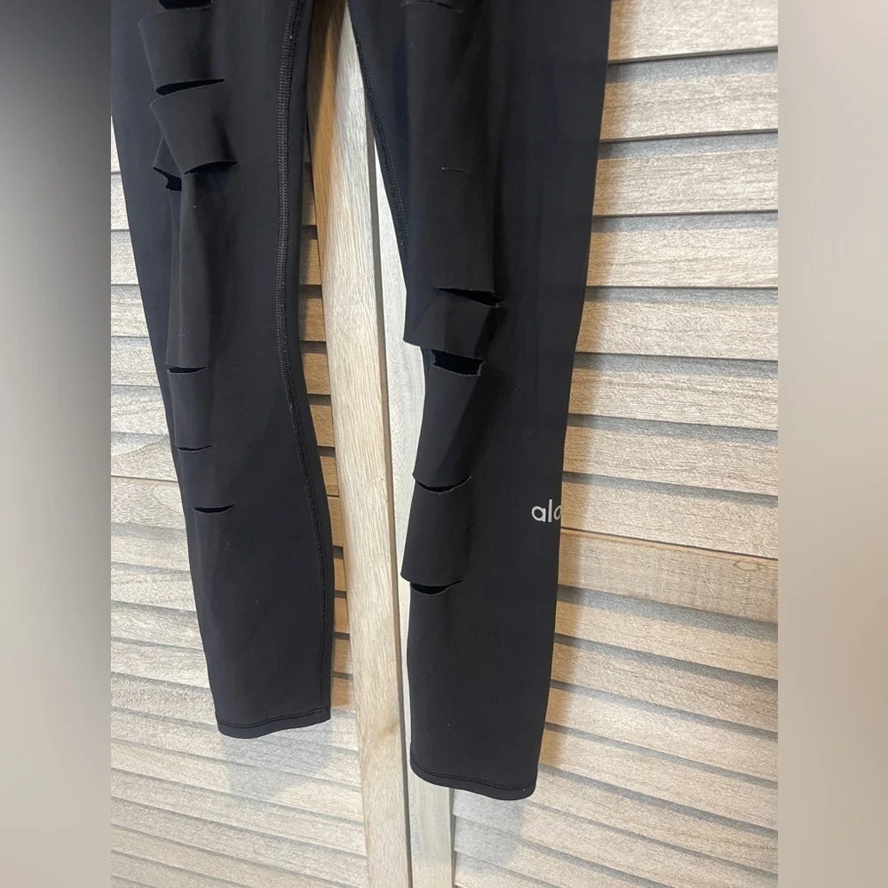 Alo Yoga Warrior Ripped Cut Slit Leggings Size S